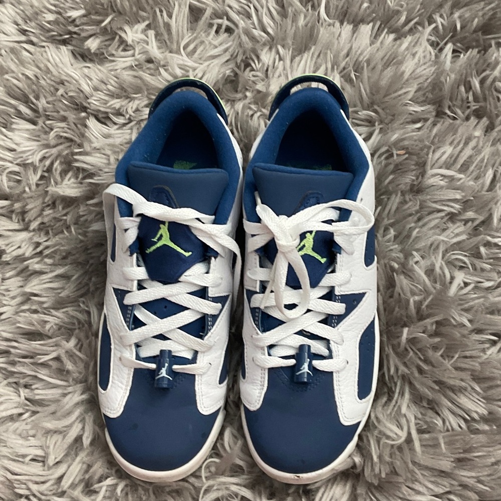 Nike Air Jordan 6 Retro “Ghost Green” Low BG size 7Y w/ box
